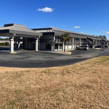 Dublin Inn And Suites Exterior photo