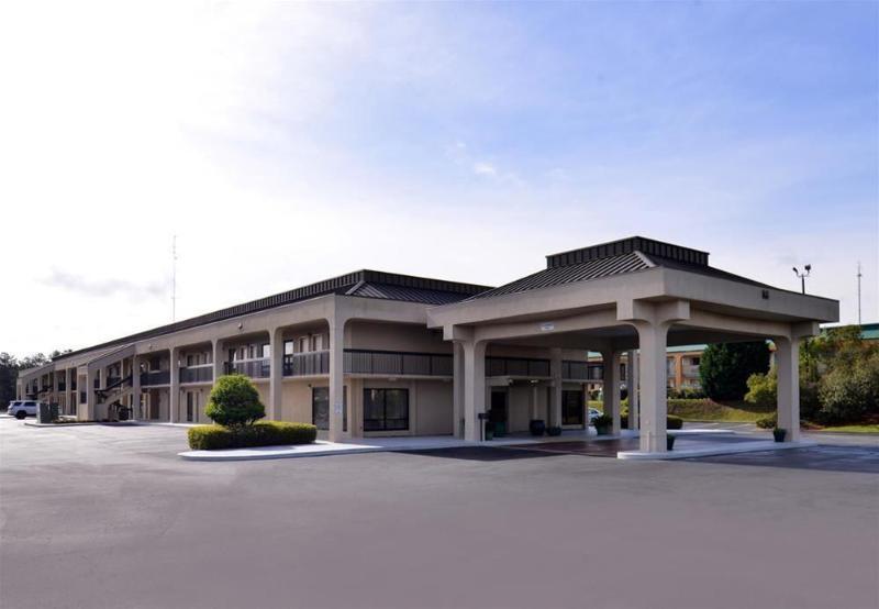 Dublin Inn And Suites Exterior photo